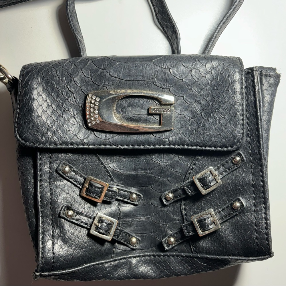 Vintage Guess Crossbody Bag - Picture 4 of 7